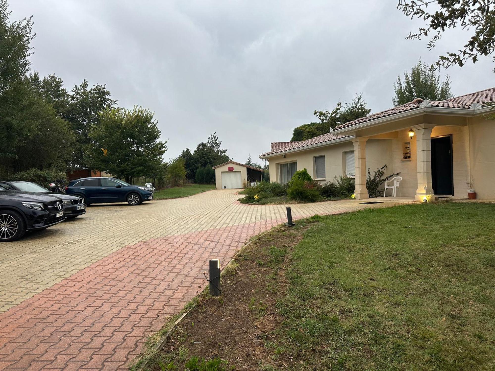 Appartement Prive Dans Villa Montauban Exteriör bild